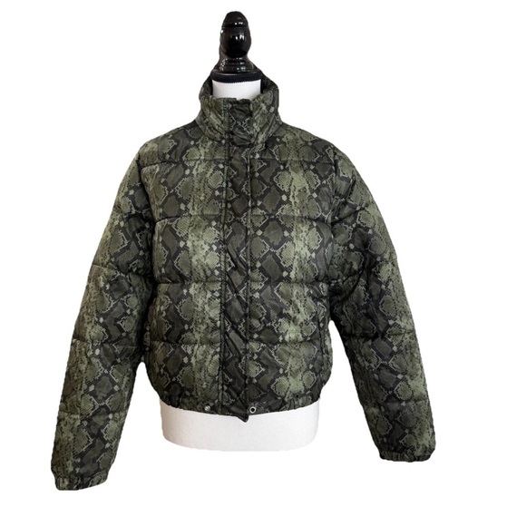 Ashley By 26 International Puffer Jacket Size S Green Snake Print Y2K Cropped - Picture 2 of 9